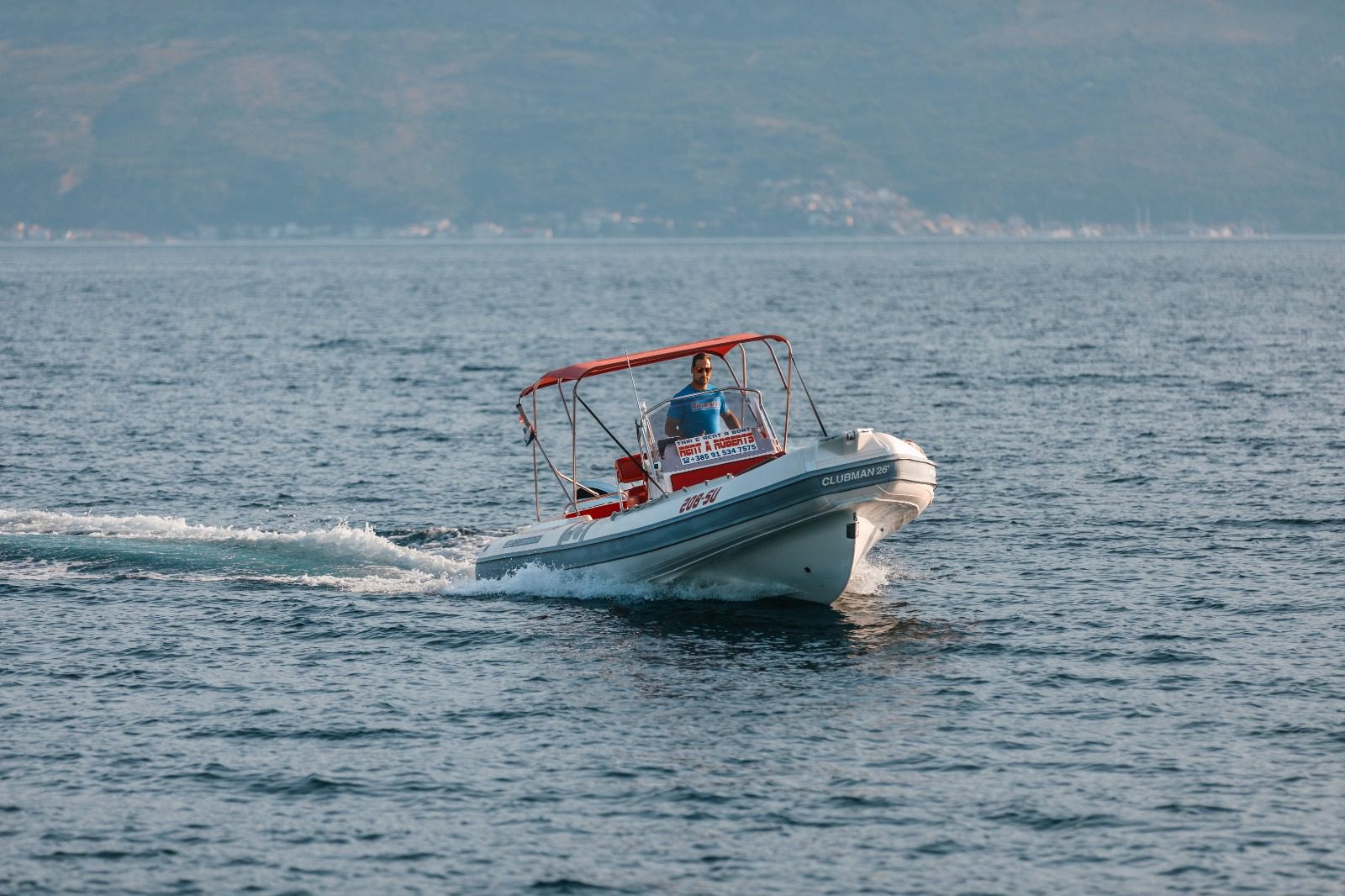 joker-clubman-26-boat-rental-brač (3)
